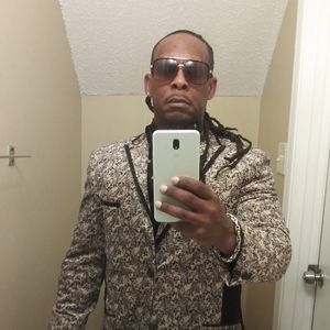 Meet your Posher, Raymond